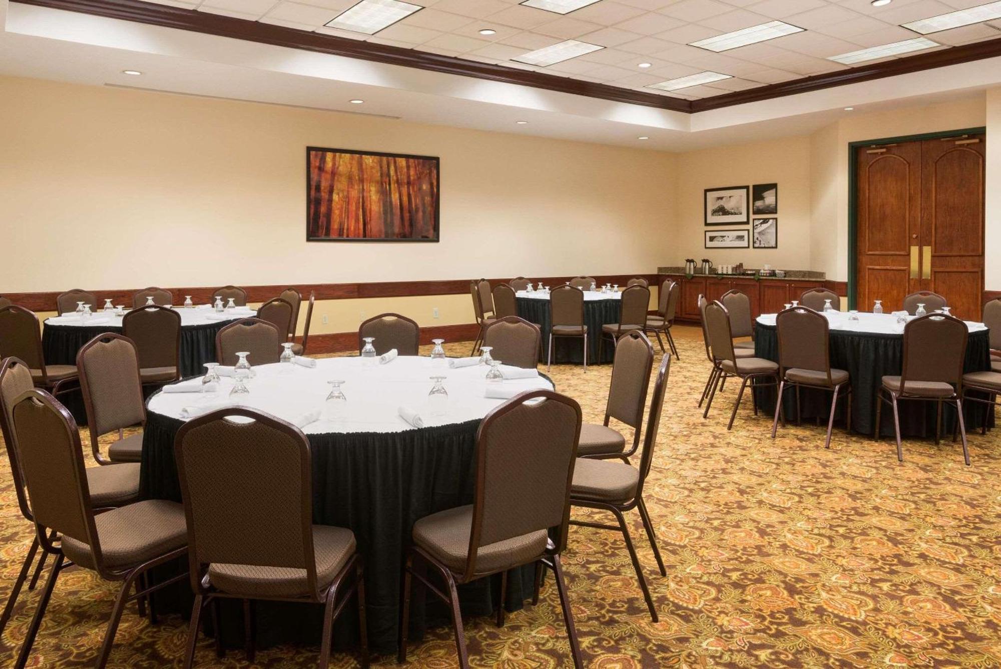 Country Inn & Suites By Radisson, Beckley, Wv Extérieur photo